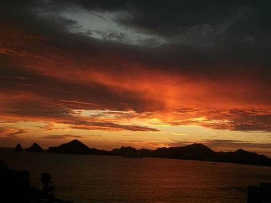 Oceanfront Penthouse, 2 Masters, 2 Baths, Kitchen! Apartamento Cabo San Lucas Exterior foto